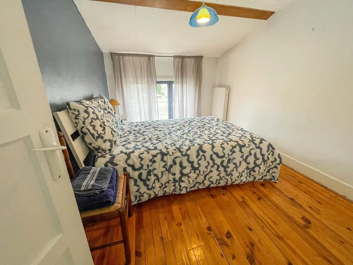 Le Saint'& Color - Wifi - Close To City Center - T3 0*, Saint-Etienne (Loire) Francia